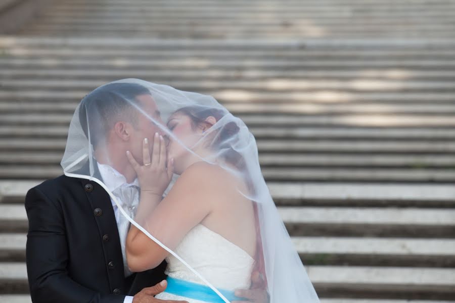 Fotografo di matrimoni Elisabetta Figus (elisabettafigus). Foto del 12 dicembre 2017