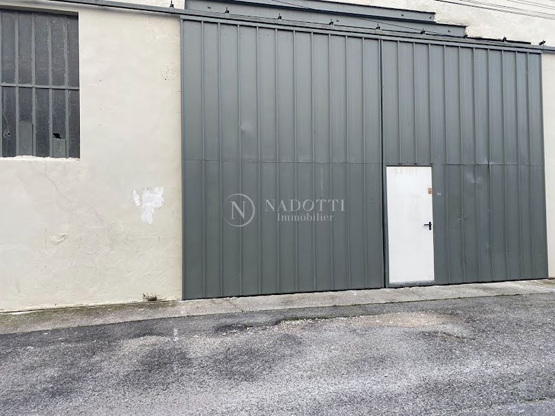 Location  locaux professionnels  200 m² à Cavaillon (84300), 1 400 €