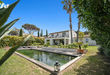 House with pool and terrace 11