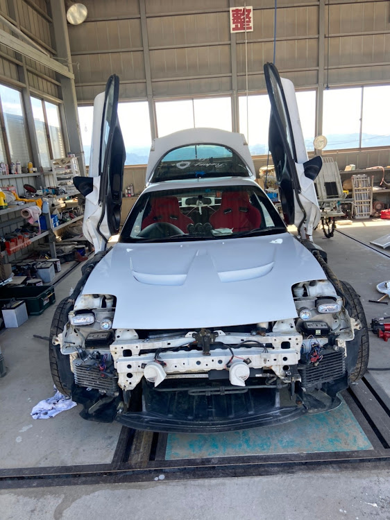RX-7の熱中症に注意・入院中の愛車・サビとり・レストア中・コロナに負けるなに関するカスタム事例の投稿画像1枚目