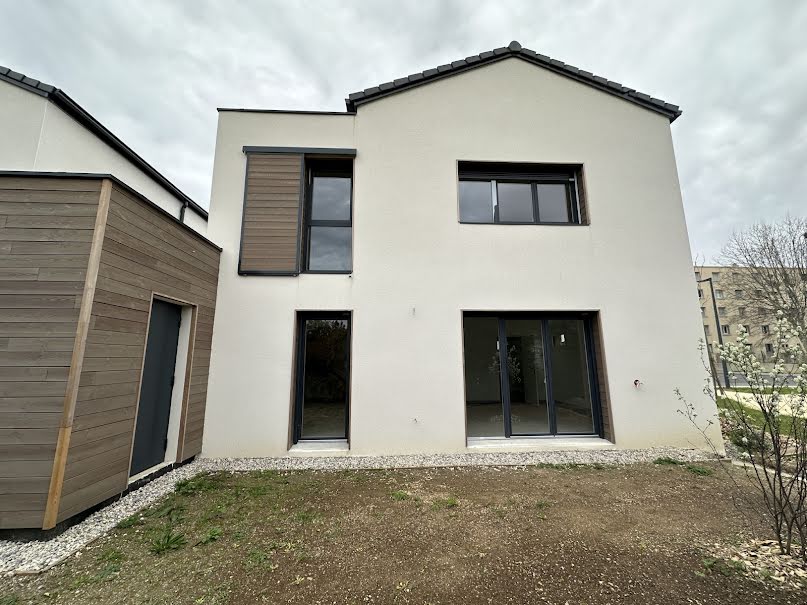 Vente maison 4 pièces 96 m² à Decines-charpieu (69150), 505 000 €