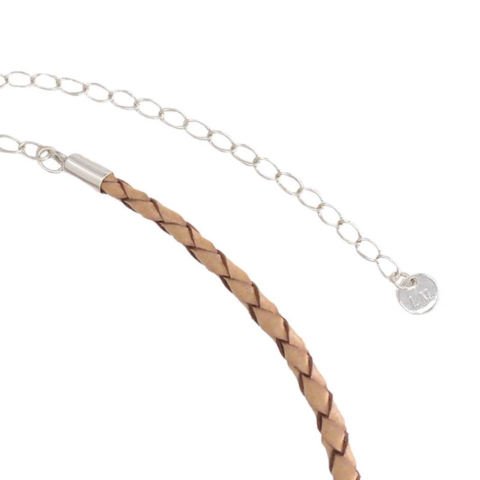 Collier Réglable en Corde de Cuir — Élégance et Adaptabilité. S'ajuste parfaitement. Idéal pour toutes les tenues. Achetez le vôtre dès aujourd'hui!