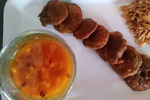 Kuttu Pakoda [12 Pieces] With Potato Sabji