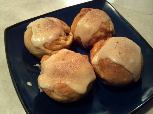 CINNAMON MARSHMALLOW PUFFS. A different kind of cinnamon roll. 