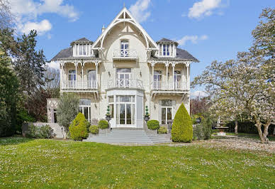 Maison avec terrasse 1