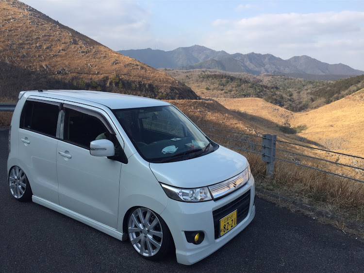 ワゴンRスティングレーのドライブ・秋吉台・ワゴンR・スティングレー・下げたいに関するカスタム事例の投稿画像1枚目