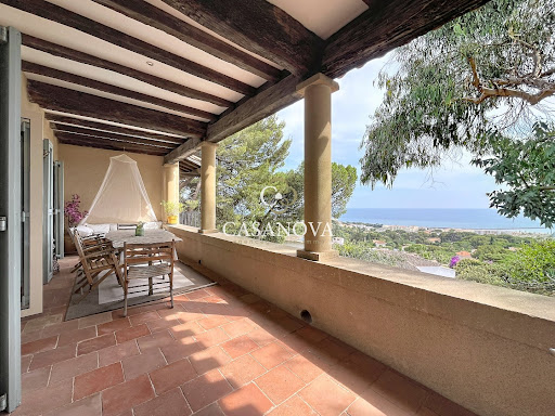 Maison avec piscine et terrasse 5