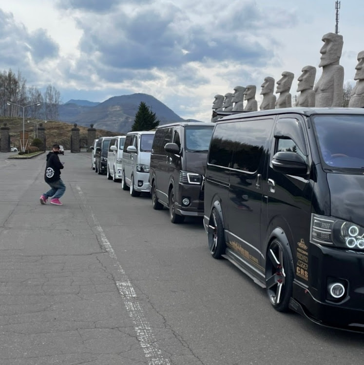 ハイエースバンのゴールデンウィーク・ドライブ・5月もよろしくお願いしますに関するカスタム事例の投稿画像2枚目