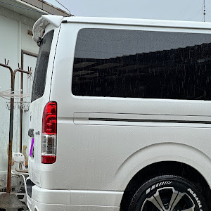ハイエースバン GDH201V
