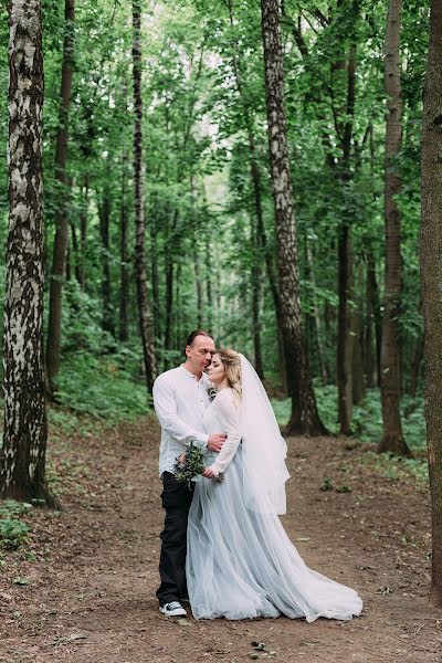 Wedding photographer Anna Sushkova (anich). Photo of 13 June 2019