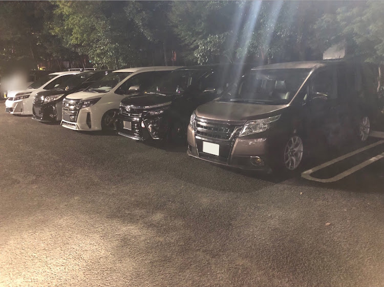 カローラクロスの集まりは楽しい・夜は涼しくなったな〜・オフ会に関するカスタム事例の投稿画像1枚目
