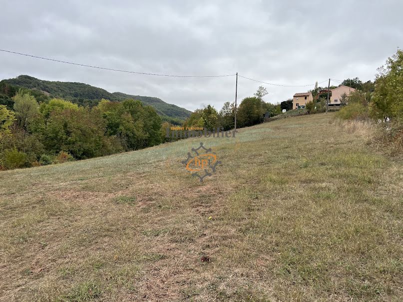 Vente terrain  5563 m² à Saint-Affrique (12400), 172 000 €