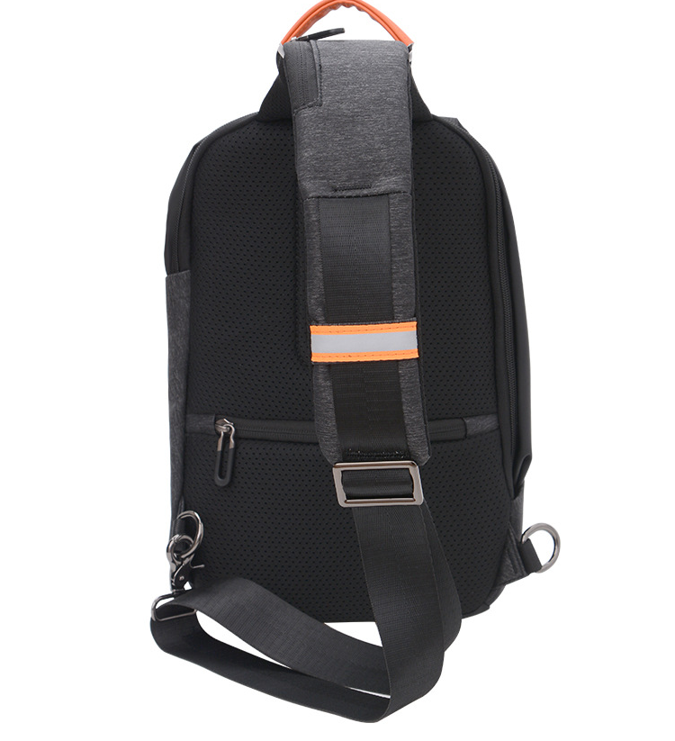 Title 4, Elegantna i Praktična Crossbody Torba za Svakod...