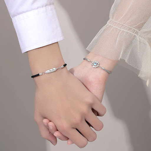 Title 5, Couple Bracelet in Sterling Silver with small d...