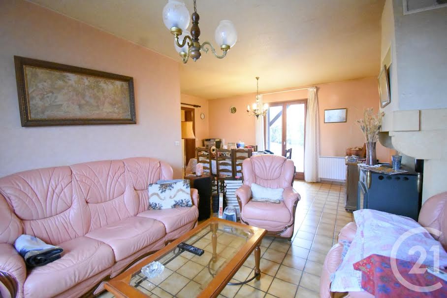 Vente maison 5 pièces 97.32 m² à Creuzier-le-Vieux (03300), 170 000 €