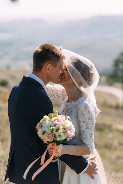 Fotografo di matrimoni Anna Sergeenko (anhenfeo). Foto del 6 novembre 2018