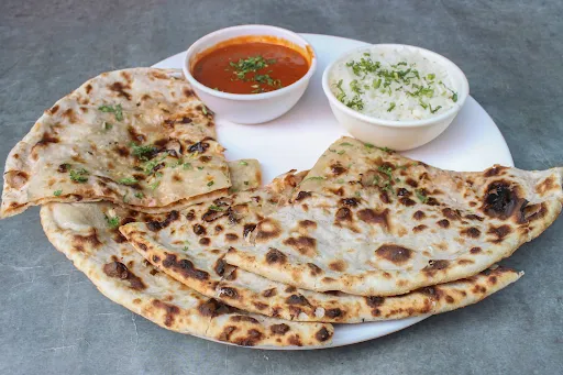 Aloo Paratha Thali [Serves 1]