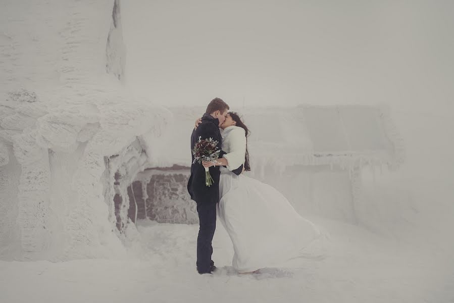 Fotografo di matrimoni Patryk Olczak (patrykolczak). Foto del 18 gennaio 2019