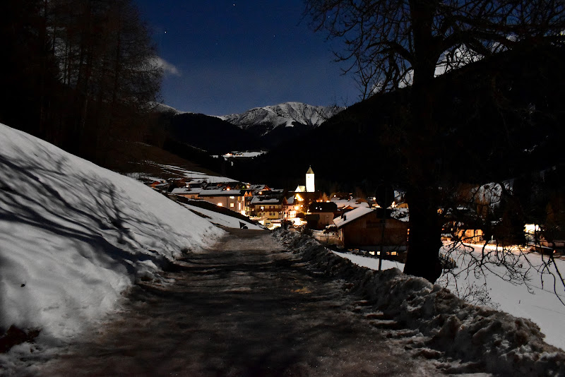  luna e stelle illuminano il paesaggio notturno di renzo brazzolotto