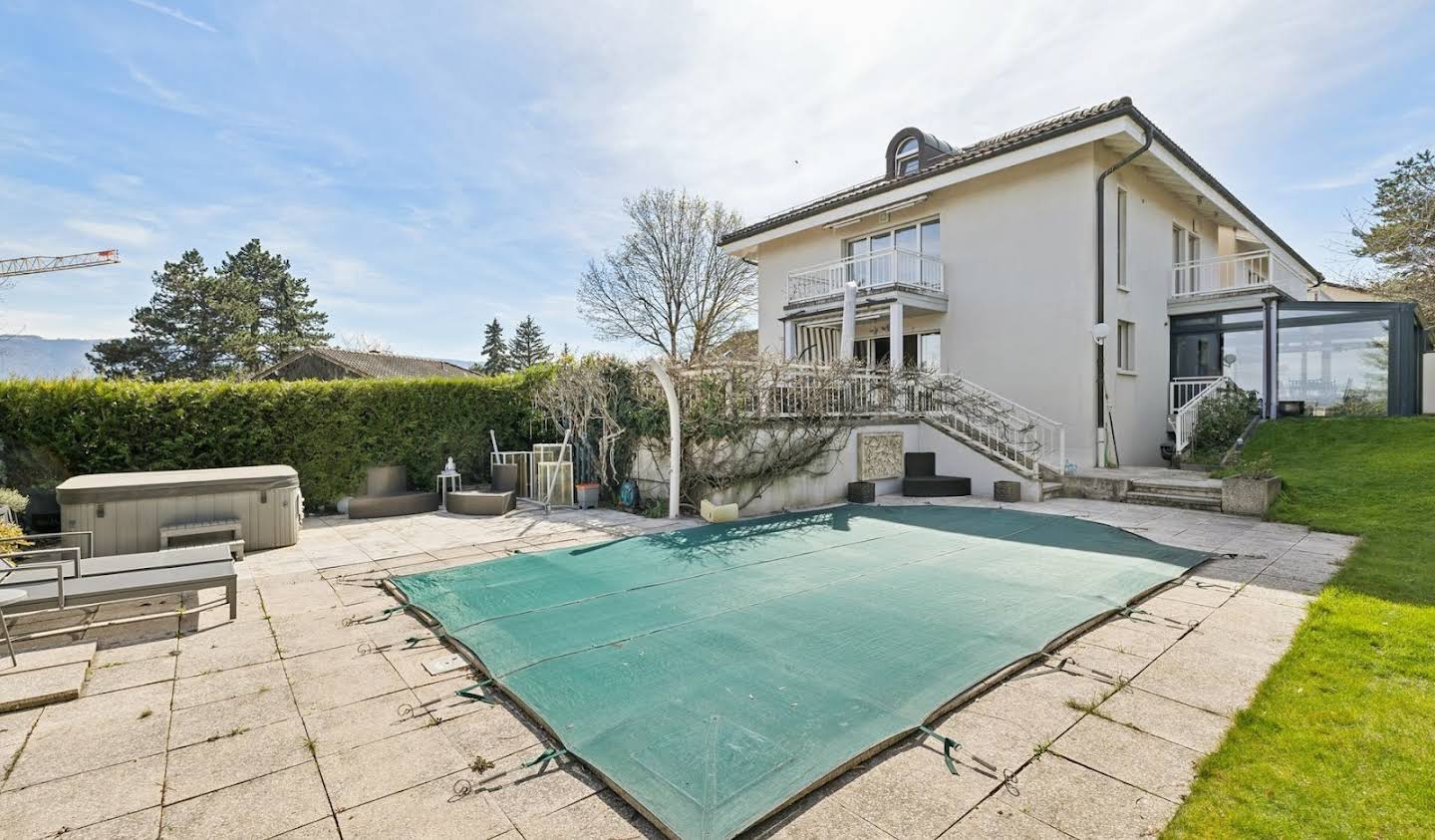 House with garden and terrace Confignon