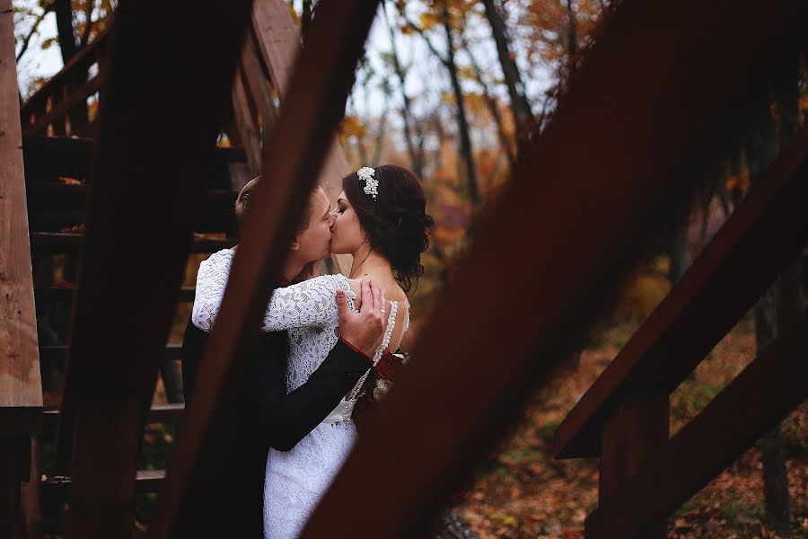 Wedding photographer Yuliya Fomkina (blackcatjul). Photo of 3 December 2015