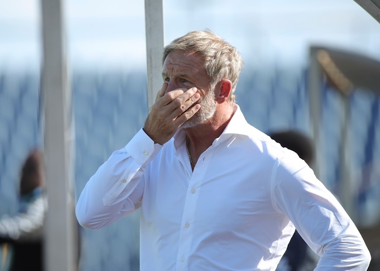 Reports are that Kaizer Chiefs coach Stuart Baxter has been fired.