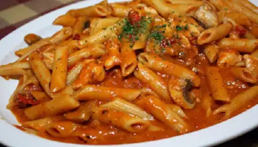 Spicy Chicken Red Sauce Pasta