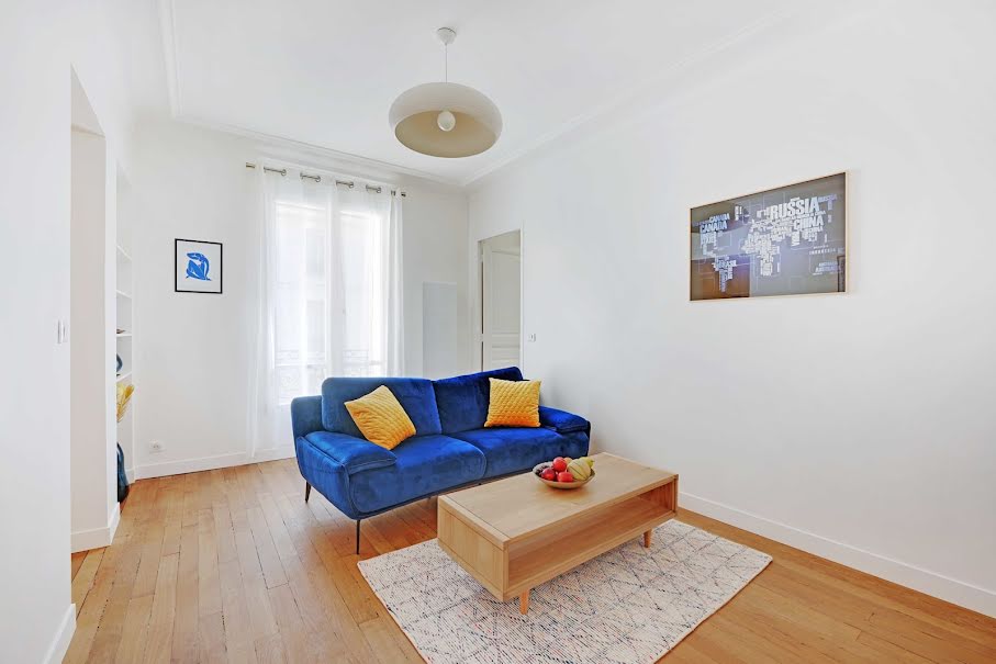 Location meublée appartement 2 pièces 46 m² à Paris 15ème (75015), 2 000 €