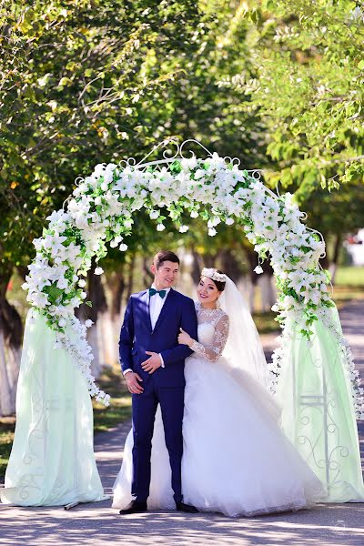 Fotografo di matrimoni Dulat Sepbosynov (dukakz). Foto del 14 settembre 2015