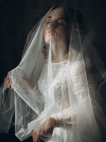 Wedding photographer Angelina Tarkovskaya (tarkovskaya). Photo of 4 April 2021