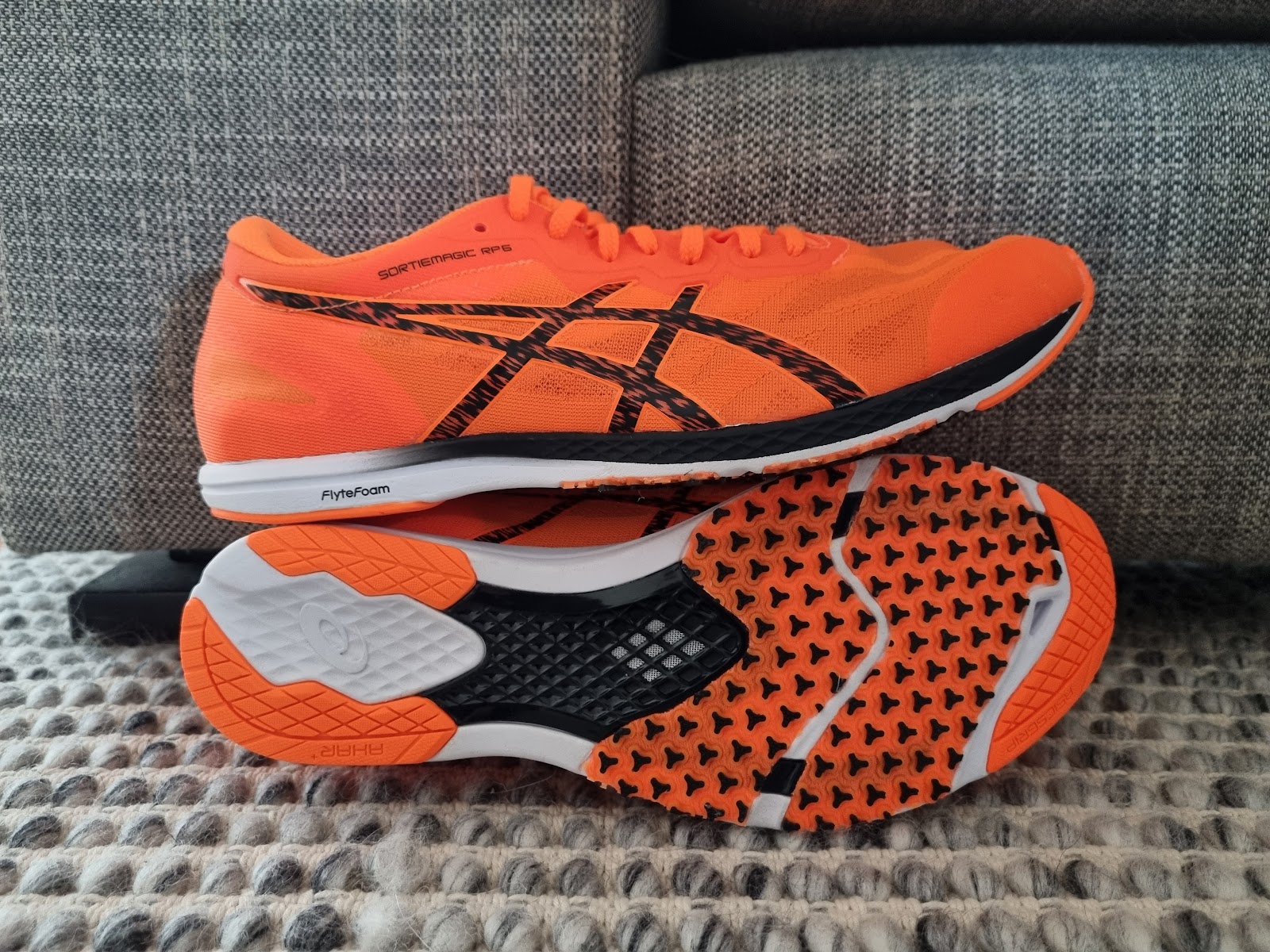 Vacante Dictado salami Road Trail Run: ASICS Sortiemagic RP6 Review: All Out Race Flat! An Update  to Yuki's 2018 Boston Shoe. 7 Comparisons