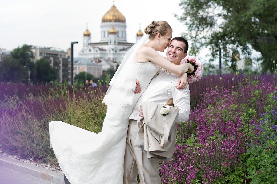 Wedding photographer Evgeniya Bulgakova (evgenijabu). Photo of 12 February 2015