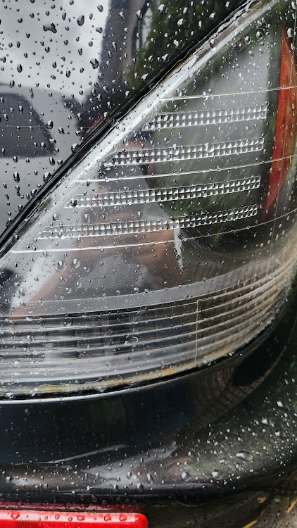 アルテッツァの☔・台風に気をつけて下さい・車とは関係ない投稿申し訳ございません・10日はsxe10の日！に関するカスタム事例の投稿画像9枚目