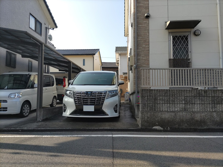 アルファードの新しい靴・財布の中身スッテンテンになりましたに関するカスタム事例の投稿画像1枚目