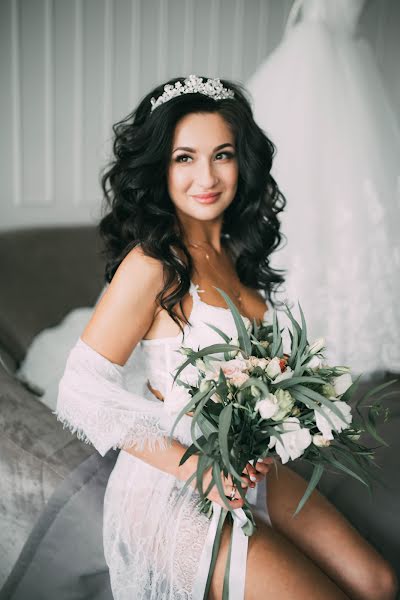 Wedding photographer Anyuta Aksyutina (anyta1yudina7777). Photo of 4 April 2018