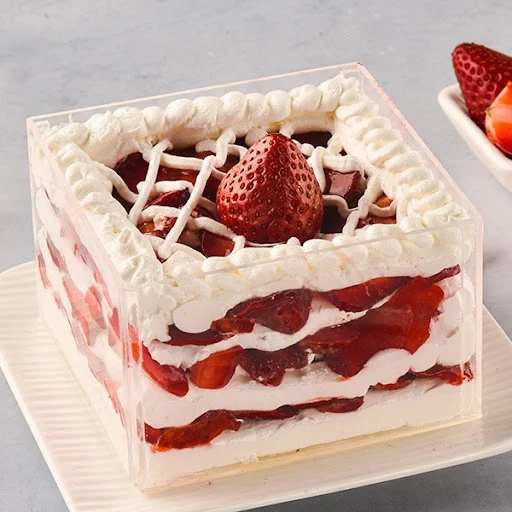 Classic British Eton Mess Desset box with Fresh Strawberries