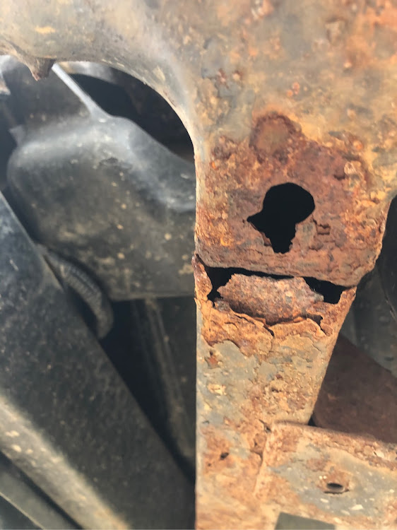 マサさんが投稿したサンバーディアスワゴン・フレーム直し・北海道・DIY・塩害被害に関するカスタム事例の投稿画像2枚目