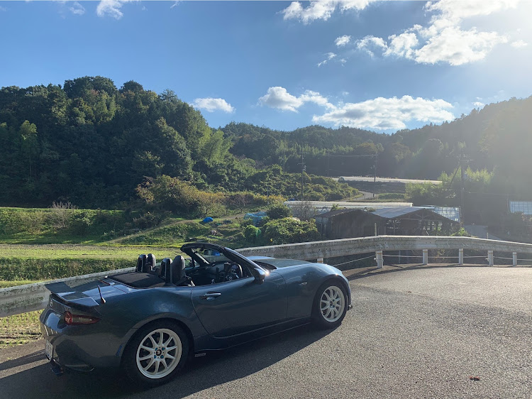 ロードスターのオープンカーのある生活・ビルシュタインエンブレム・北摂・里山ドライブ・洗車に関するカスタム事例の投稿画像4枚目