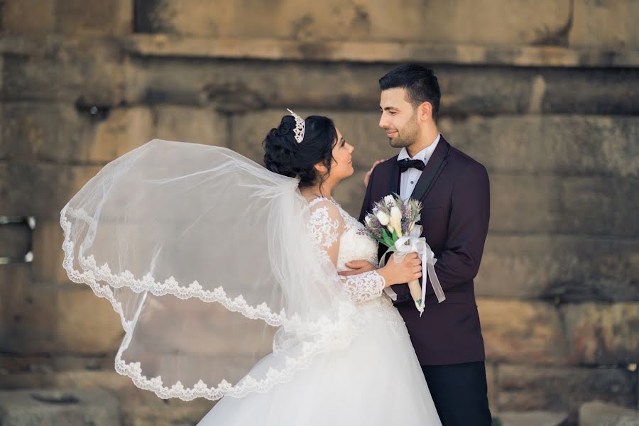 Fotograful de nuntă Müge Gülcü (enguzelmasalwed). Fotografia din 15 iulie 2020