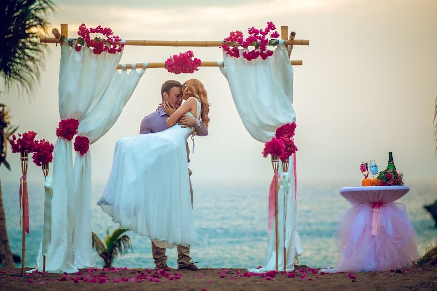 結婚式の写真家Polina Poli (polinapoli)。2015 7月23日の写真