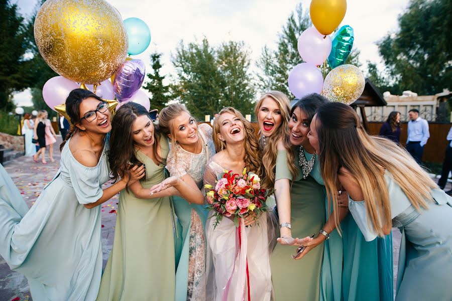 Fotógrafo de casamento Lyudmila Babikova (ludmilababikova). Foto de 30 de agosto 2017