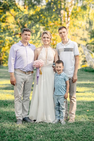 Wedding photographer Lena Smirnova (lsphotographynn). Photo of 15 August 2023