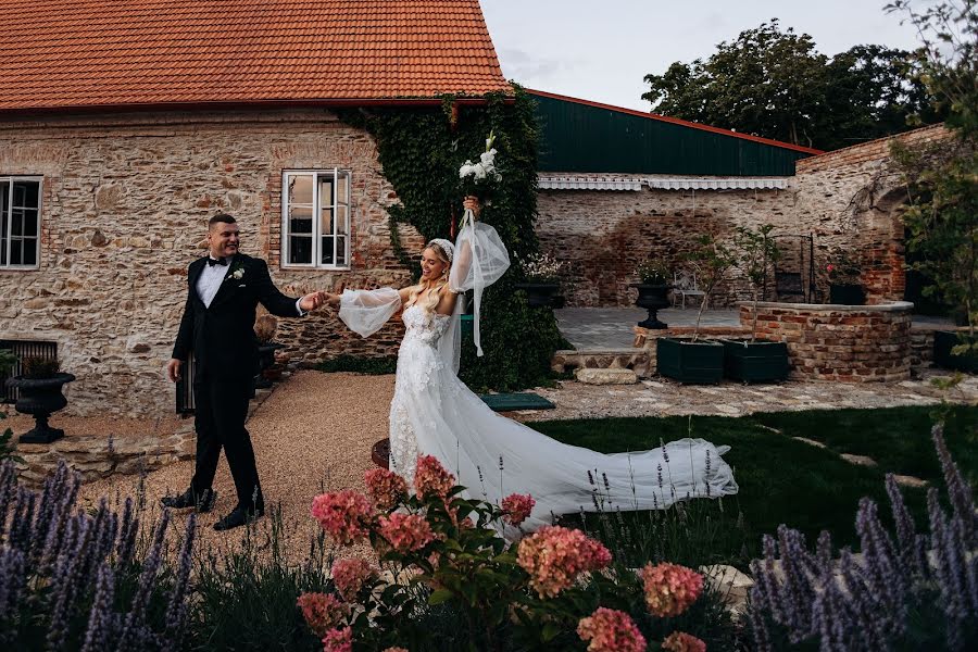 Fotografer pernikahan Tatyana Khotlubey (tanyakhotlubiei). Foto tanggal 5 Mei 2023