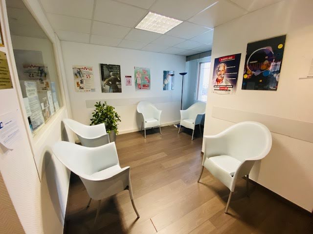 Vente locaux professionnels 2 pièces 60.79 m² à Annemasse (74100), 175 000 €