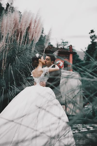 Wedding photographer Nikolay Zhorzholiani (zhorzholiani). Photo of 28 April 2019