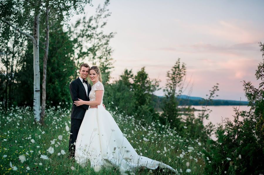 Fotógrafo de casamento Alana Salisbury (alanasalisbury). Foto de 15 de março 2022