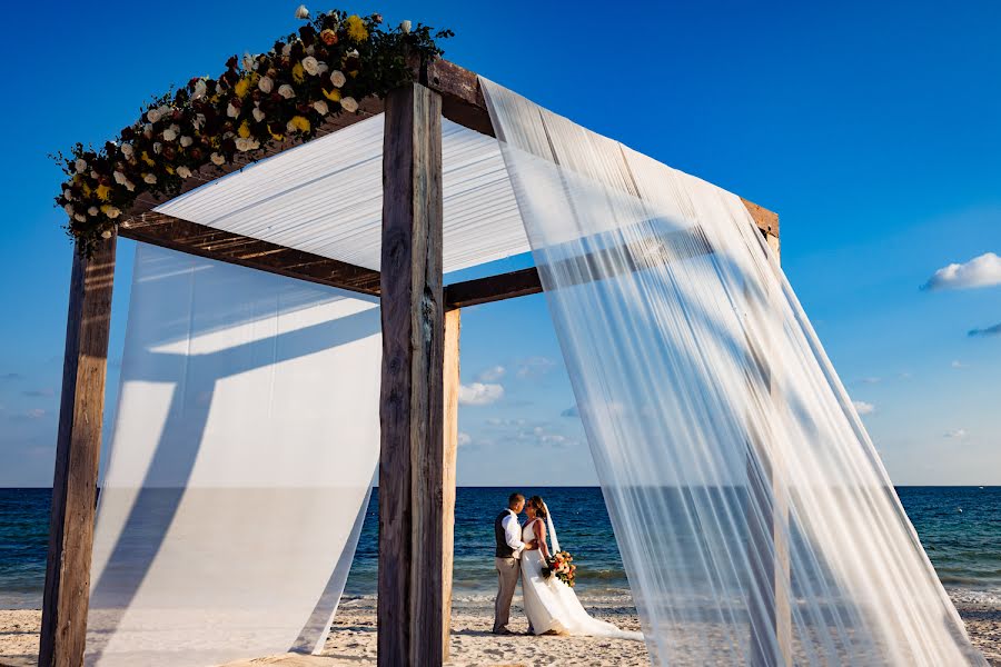 Fotografo di matrimoni Elvis Aceff (elvisaceff). Foto del 11 novembre 2022