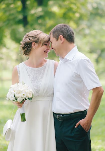 Fotógrafo de casamento Evgeniy Gr (commeilfaut). Foto de 14 de agosto 2016