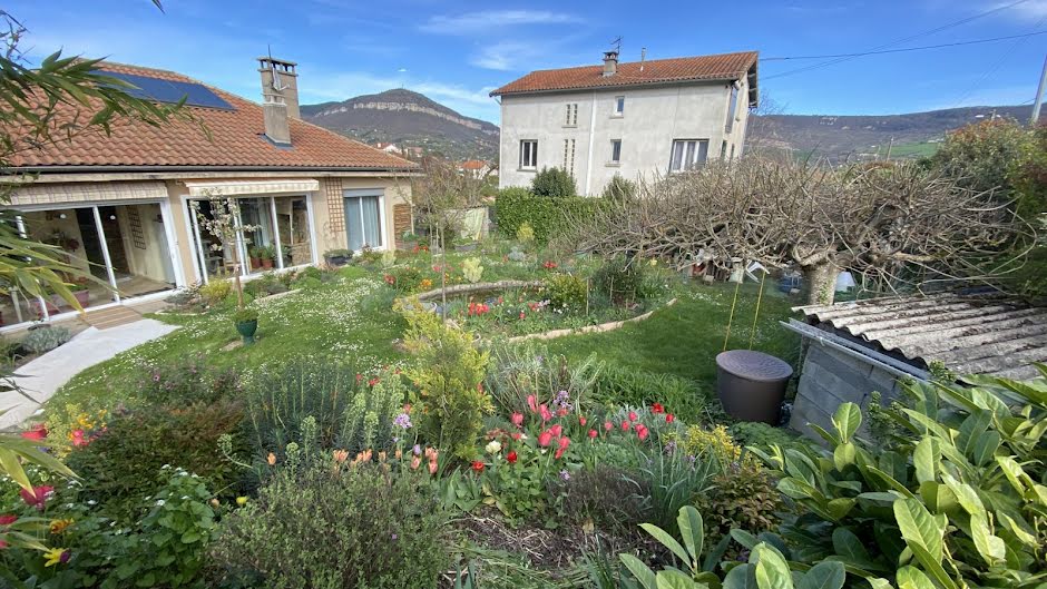 Vente maison 6 pièces 139 m² à Millau (12100), 273 900 €