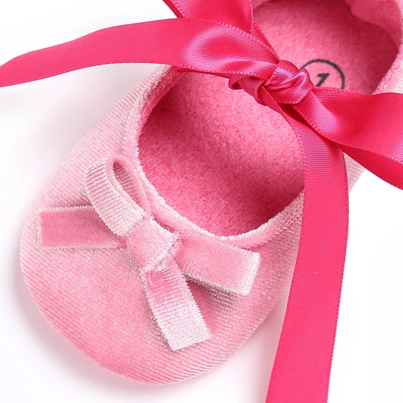 Baby schoentjes met strik Zachte zool Peuter schoenen Comfortabele en stijlvolle babyschoenen Ideaal voor eerste stapjes